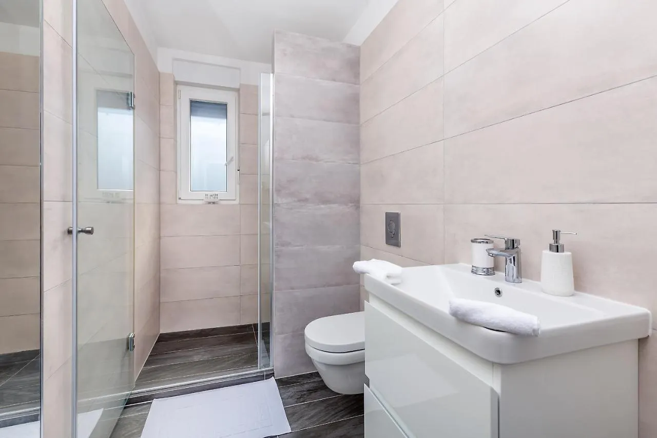 Apartment Laganini III Njivice