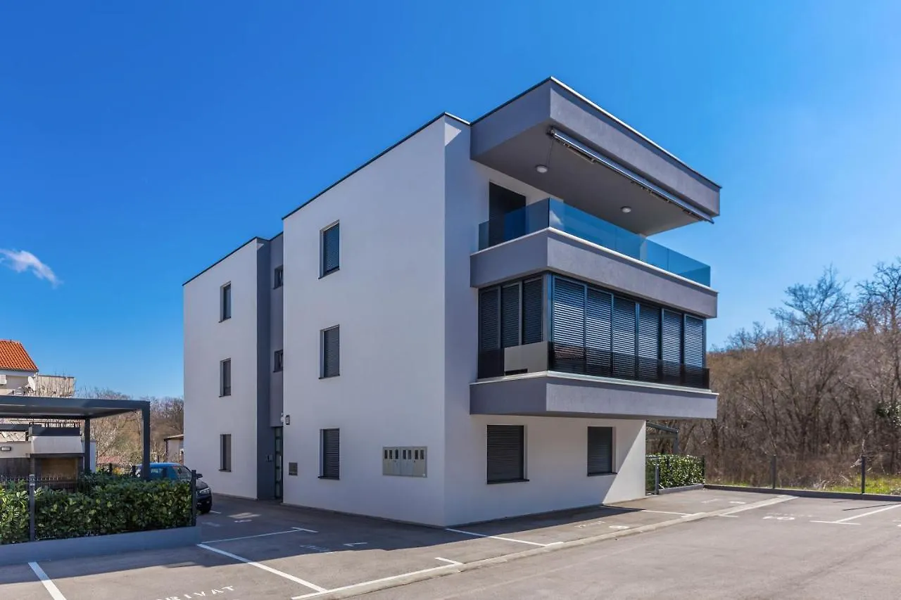 Apartment Laganini III Njivice Croatia